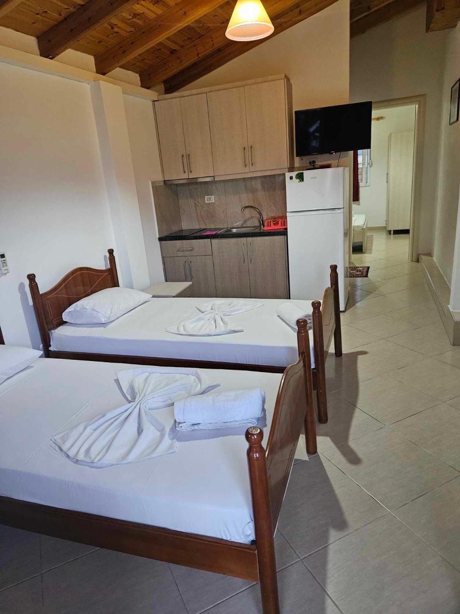 Ylli Mance Apartments คซามิล ภายนอก รูปภาพ