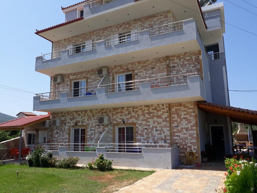 Ylli Mance Apartments คซามิล ภายนอก รูปภาพ